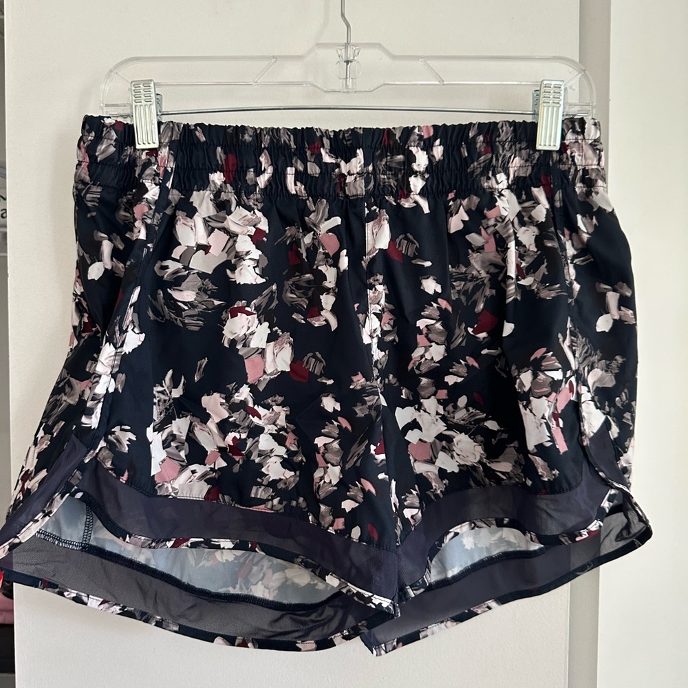 Athleta Mesh Racer Run Shorts